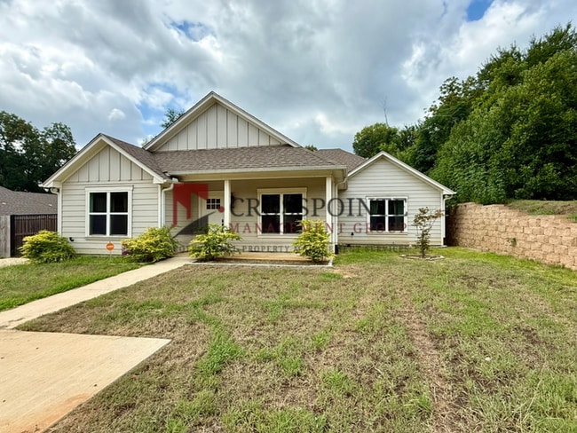 Building Photo - Beautiful 3 Bedroom 2 Bathroom Home in Winona! Tour Today!