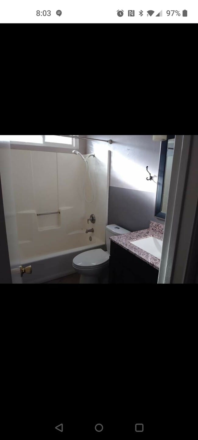 Building Photo - 414 E Evans St Rental