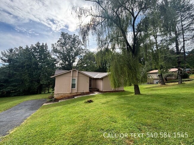 Building Photo - 6421 Orchard View Ln Rental
