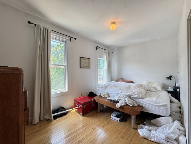 Photo - Stunning 2BR Queen Anne Victorian in East Rock | Bay Windows | In-Unit W/D | Parking Included Unit 2