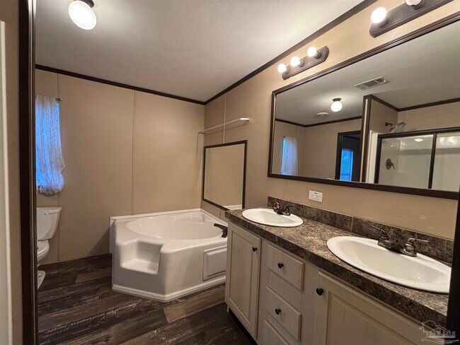 Photo - 6261 Morgan Rd