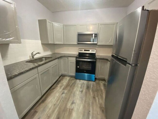 Photo - 1 Bedroom 1 Bath Duplex in Ormand Beach fo... Casa