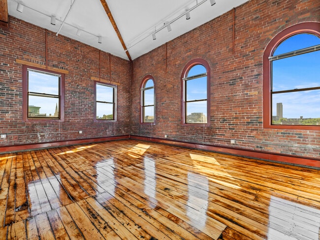 Living room with City View