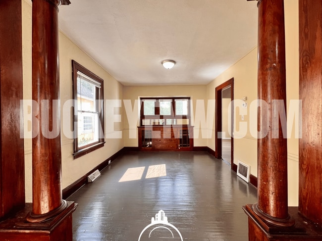 Photo - 1110 Harding Dr
