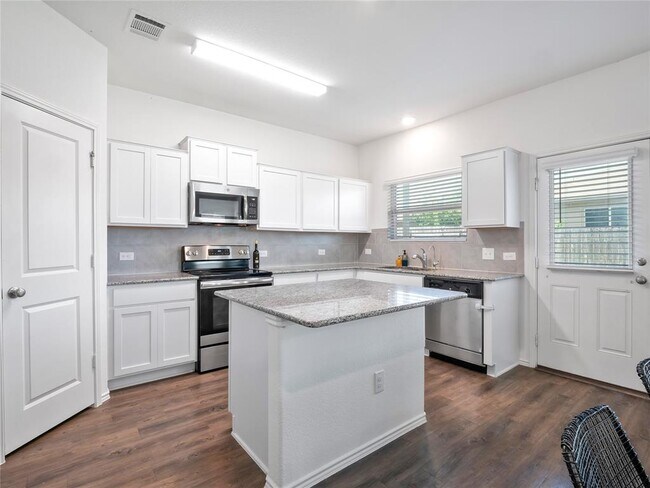 Photo - 109 Comet Dr