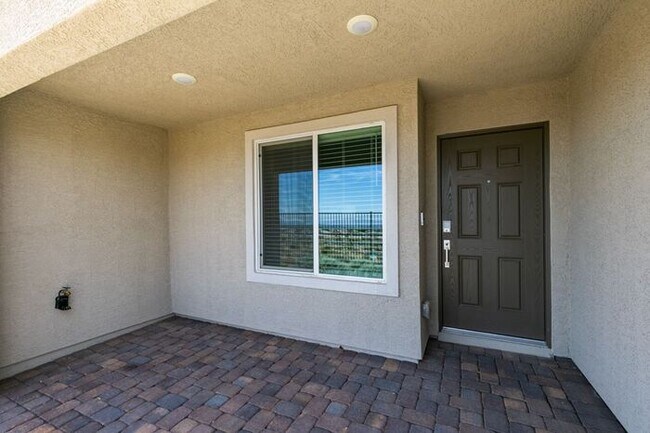 Photo - Beautiful 3 Bedroom Townhome with Mountain Views