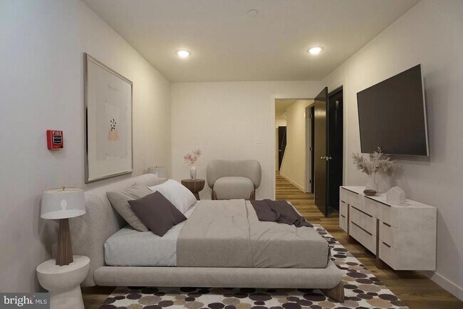 Photo - 2209 W Venango St Apartment Unit 2