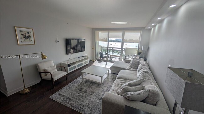 1500 Bay Rd Unit 822S