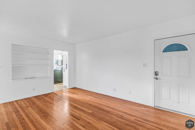 Photo - 1352 Ocean Park Blvd Unit D