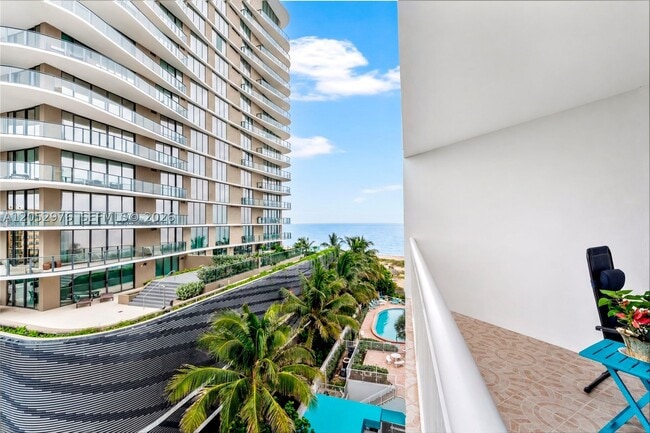 Building Photo - 710 N Ocean Blvd Unit 601