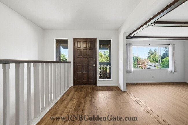 Photo - Gorgeous home with spacious yard in Kentfield for rent!