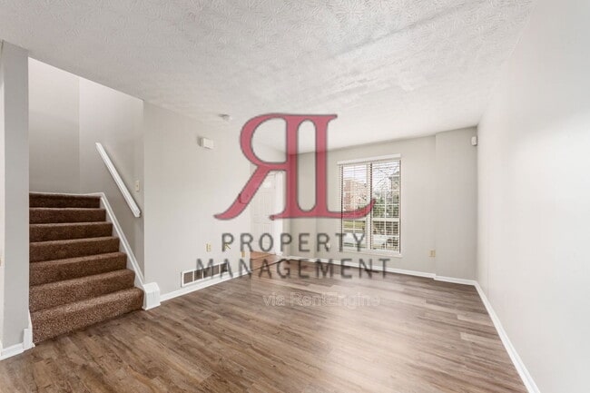 Building Photo - 341 W 5th Ave Rental