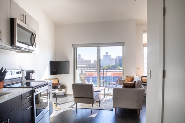 Photo - 550 W Juneau Ave Unit ID1379025P