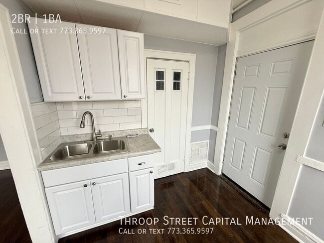 Building Photo - 1621 S Komensky Ave Rental