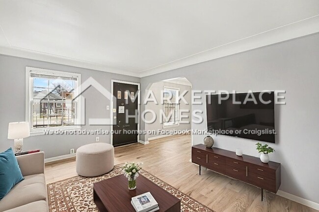 Photo - 9917 Sussex St