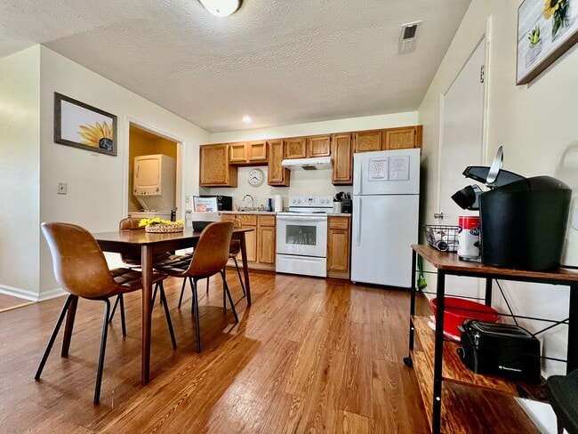 Photo - 3 Bedroom 1 Bathroom Attached House