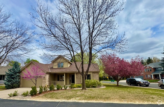 Building Photo - 838 Ashford Ln Rental