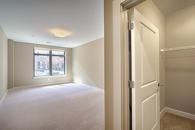 Photo - 33 Rogers St Unit T31