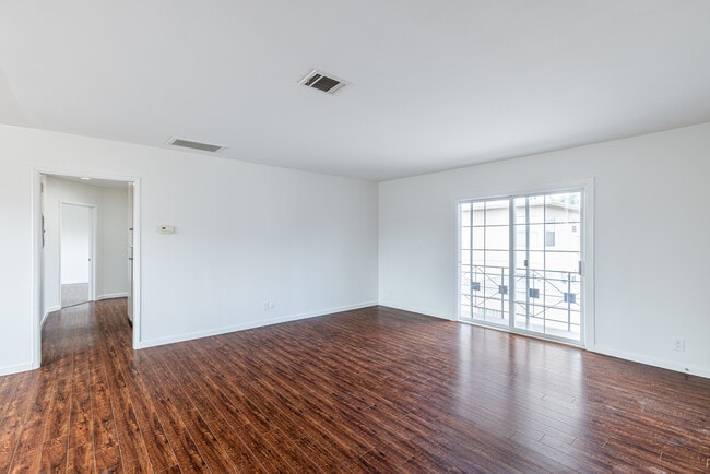 Photo - 8645 Hervey St Unit 4