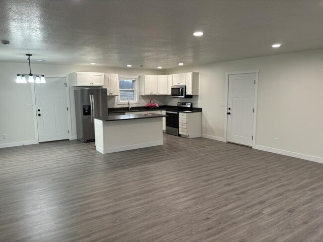 Photo - 16921 12th St