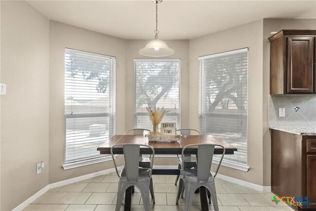 Photo - 3421 Doss St