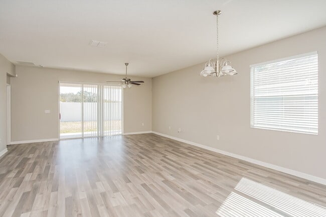 Photo - 1309 Oak Pond St