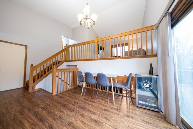 Photo - 825 Golden Meadow Rd