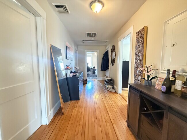 Photo - 9 Mapleton St Unit 3