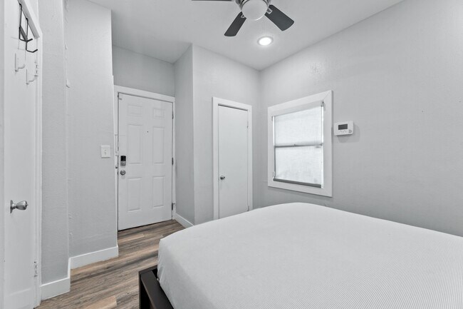 Photo - 412 Drew St Unit 3