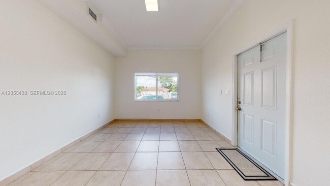 Photo - 323 SW 36th Ave