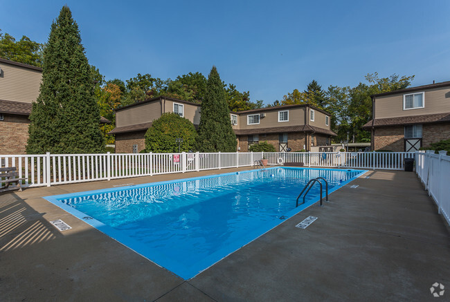 Building Photo - Oak Glen Apartments