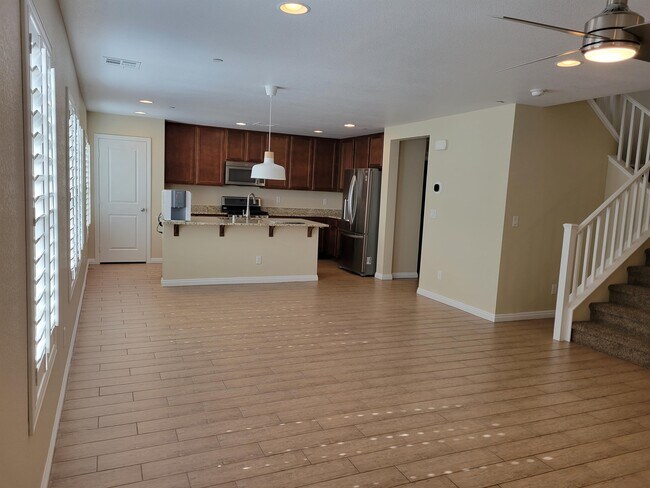 Photo - 3001 Camino Sereno Ave