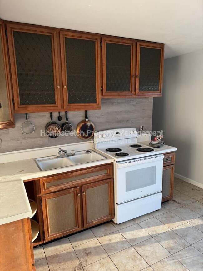 Photo - 850 St Bartholomew Dr