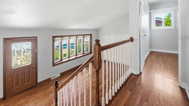 Photo - 1049 S Norbury Ave