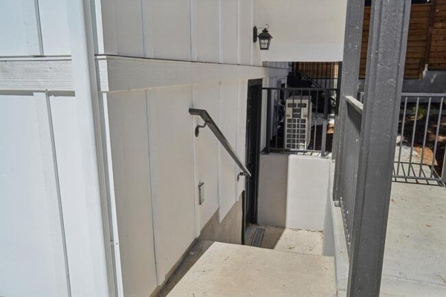 Photo - 2 bedroom in Seattle WA 98117 Unit 7352 21st Ave NW #B