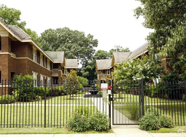 Photo - Ashley Manor Apartments