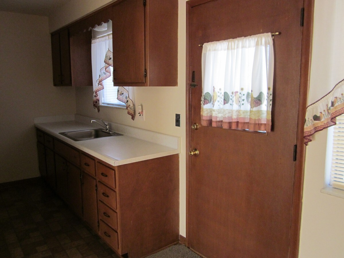 Photo - Lady and Lord Baltimore Apartments