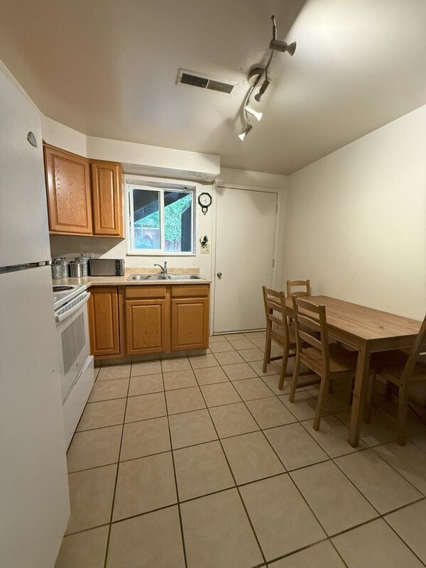 Photo - 2012 Nevada Cir Unit 1