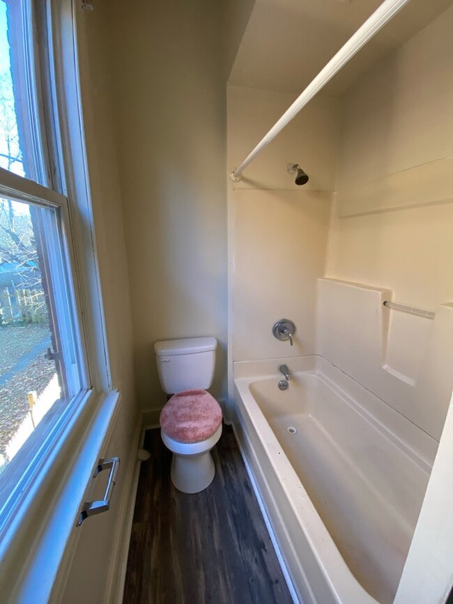 Photo - 402 E Market St