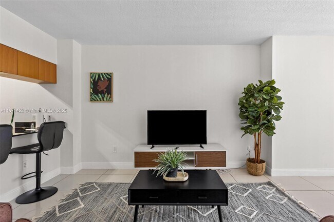 Photo - 1750 N Bayshore Dr Unit 1811