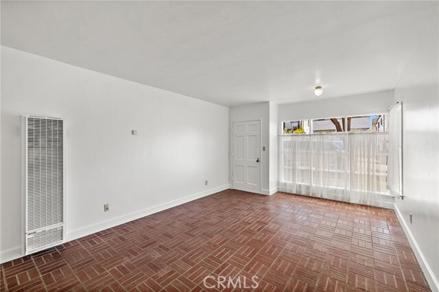 619 Narcissus Ave