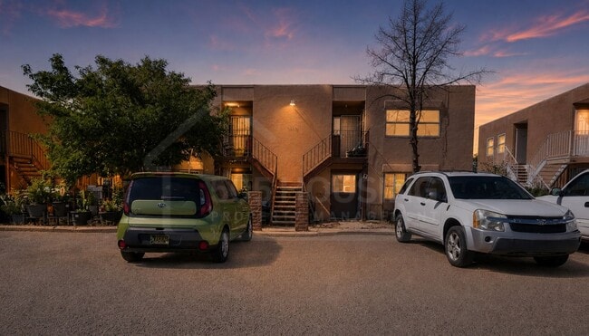 Building Photo - Practical 2-Bedroom Living in Northeast Albuquerque Unit D