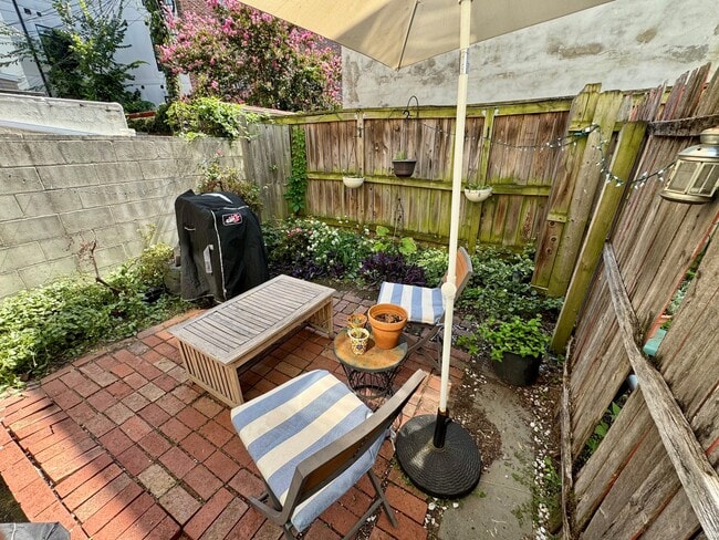 1205 I St SE
