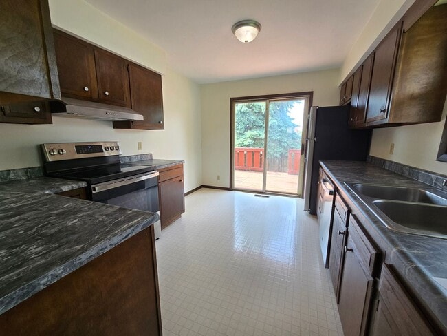 Photo - Cute 2-bedroom duplex in Normal!