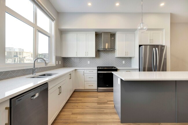 Photo - 110 Magnolia Vw SE