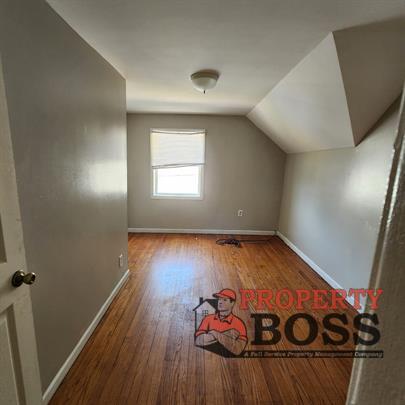 Photo - 410 York St