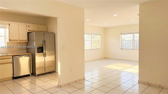 Photo - 2820 SW 25th St Unit 2820