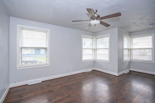 Photo - Comfortable 2-Bedroom Home on Large Fenced Corner Lot