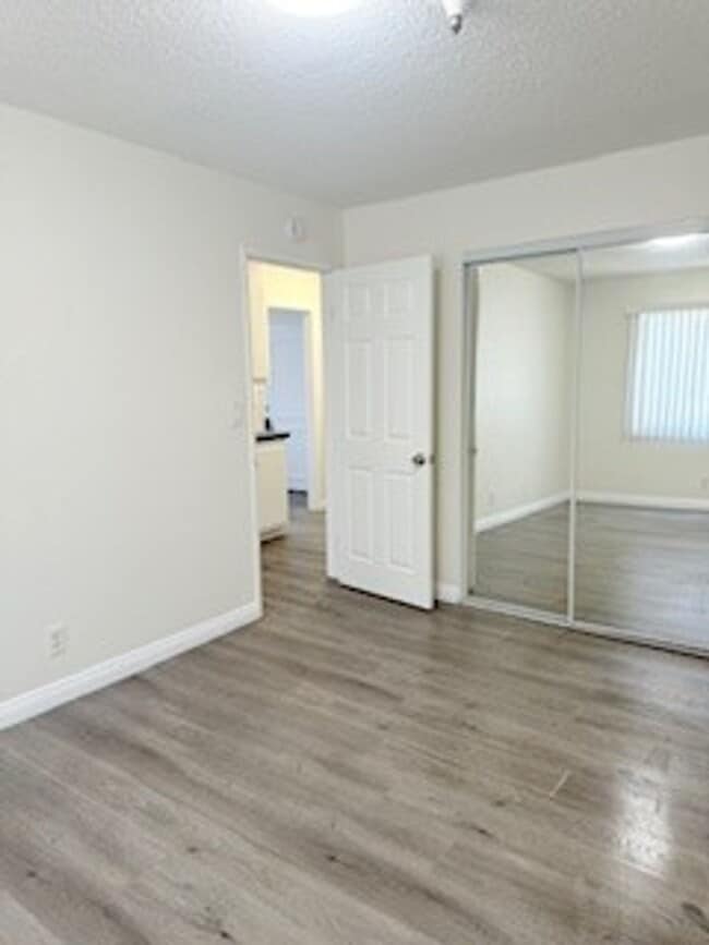 Photo - 11431 Cedar Ave