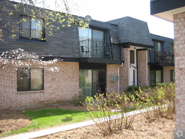 Building Photo - 845 Westmoreland Dr Unit 7 Rental